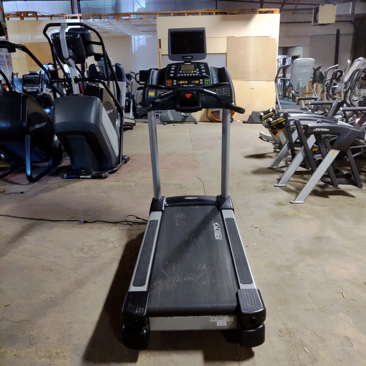 Cybex Treadmill 425T LCX Model Commercial Grade