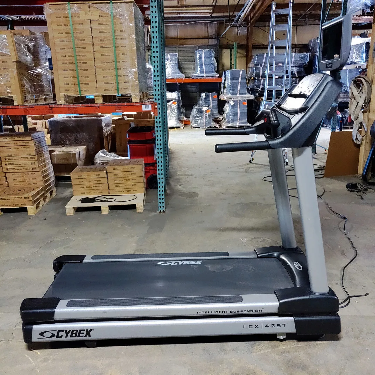 Cybex Treadmill 425T LCX Model Commercial Grade