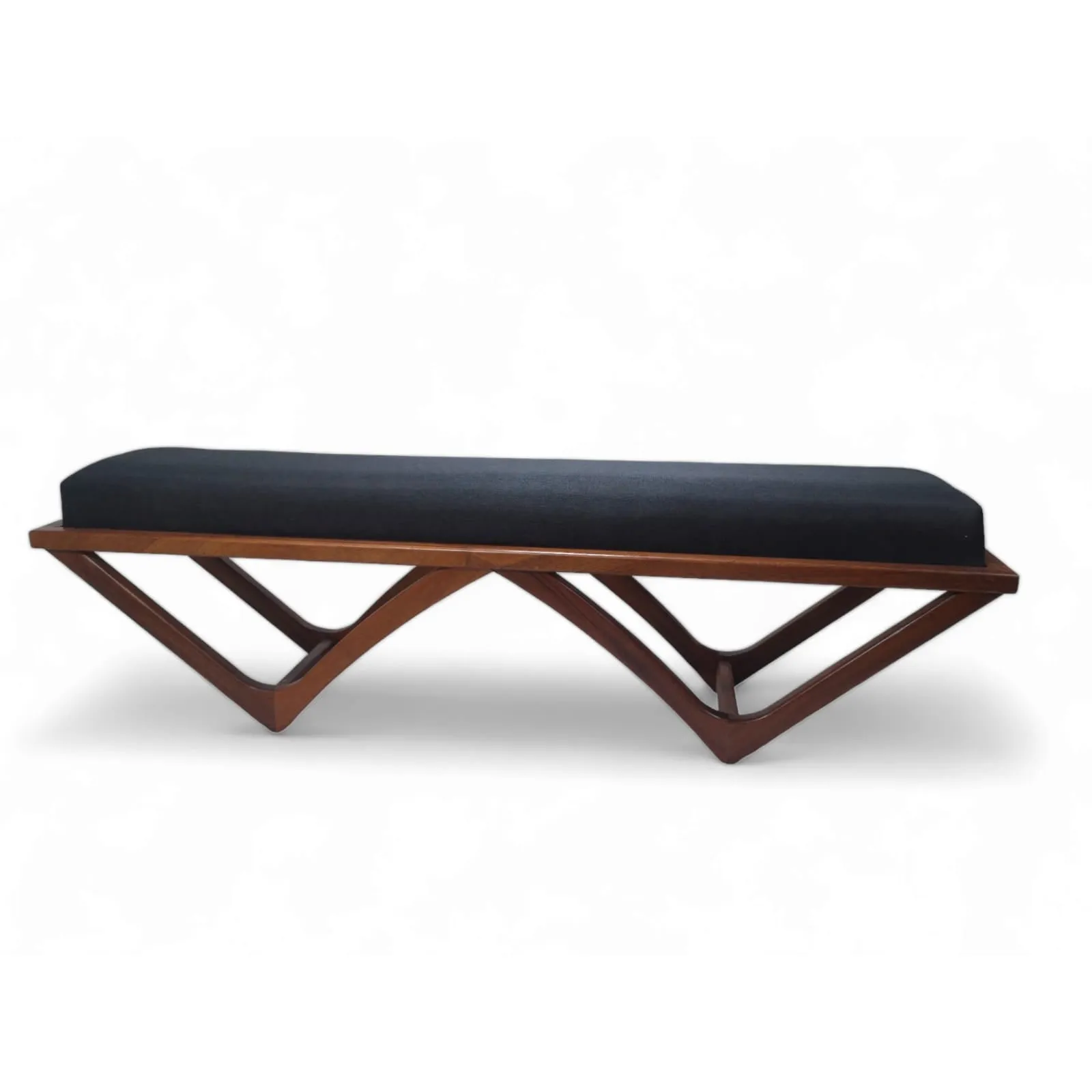 Ilka Bench - Discover the Bold and Sophisticated Design | New & Rich