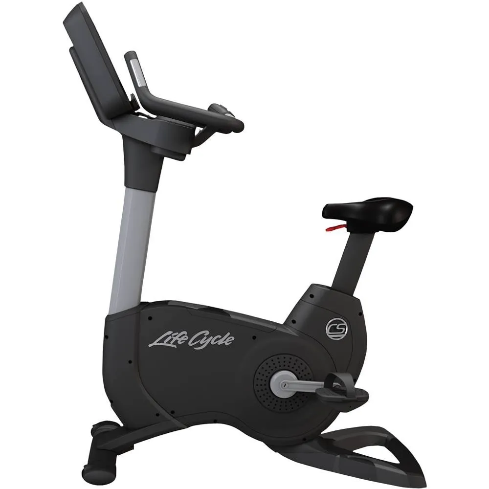 Life Fitness Platinum Club Series Upright Cycle